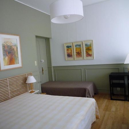 Appartement Avignon Centre Intra Muros Cour Exterieure Parking Prive Gratuit ภายนอก รูปภาพ