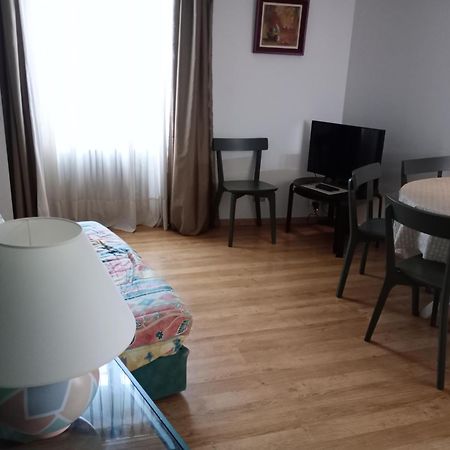 Appartement Avignon Centre Intra Muros Cour Exterieure Parking Prive Gratuit ภายนอก รูปภาพ