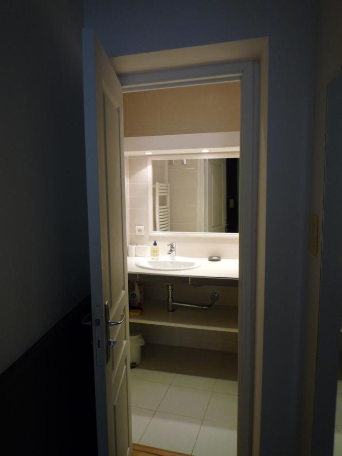 Appartement Avignon Centre Intra Muros Cour Exterieure Parking Prive Gratuit ภายนอก รูปภาพ