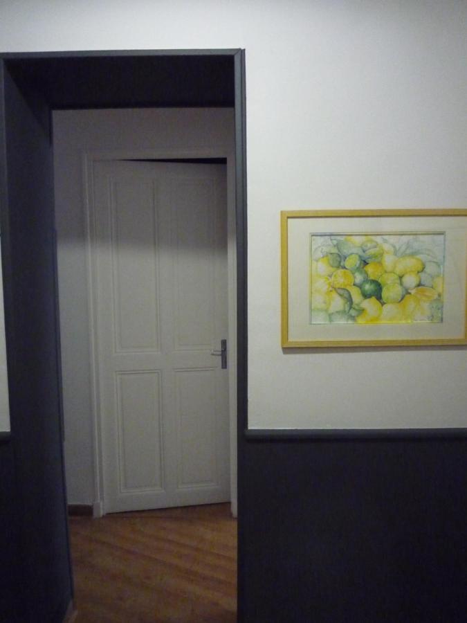 Appartement Avignon Centre Intra Muros Cour Exterieure Parking Prive Gratuit ภายนอก รูปภาพ